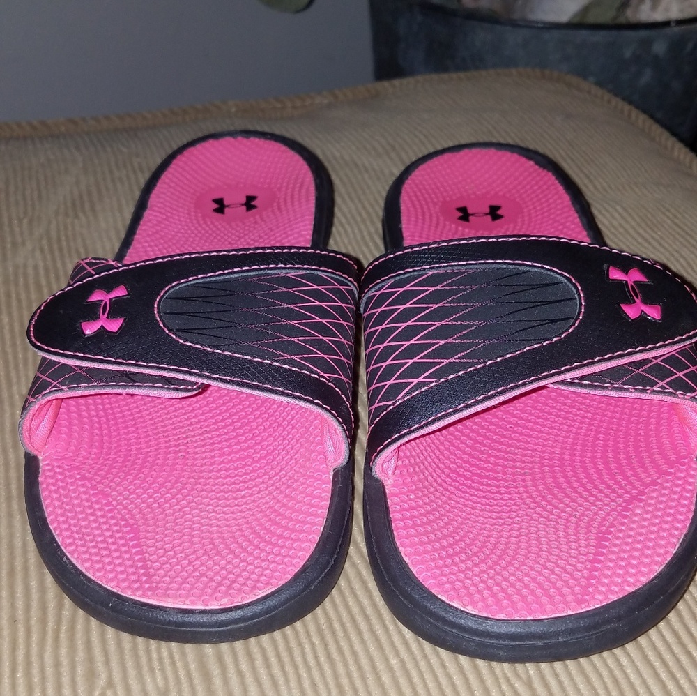 Like New Under Armour Slides